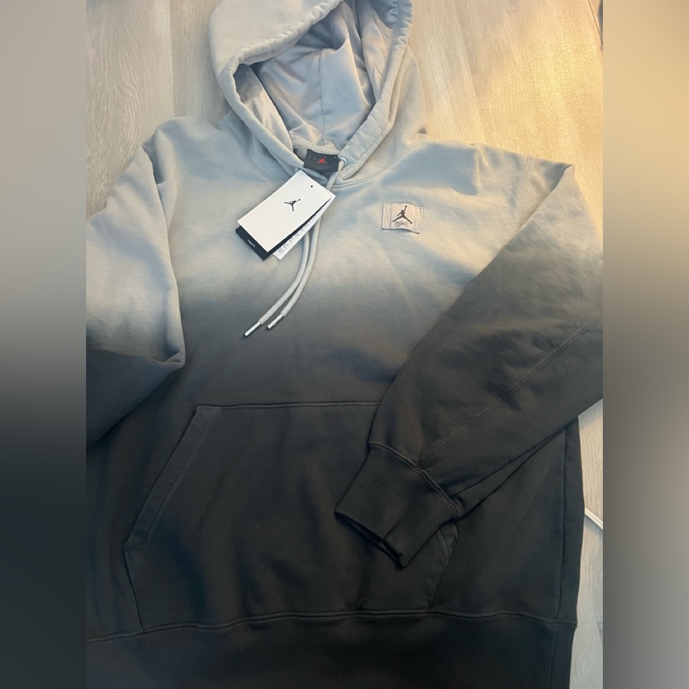 Nike Jordan Ombre Pullover Hoodie - Light Gray & Black Women’s size XS silk hood